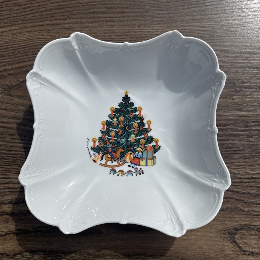 Tirschenreuth Baronesse Bavaria White Christmas Tree‎ Bowl Germany 8x7.5 Inches